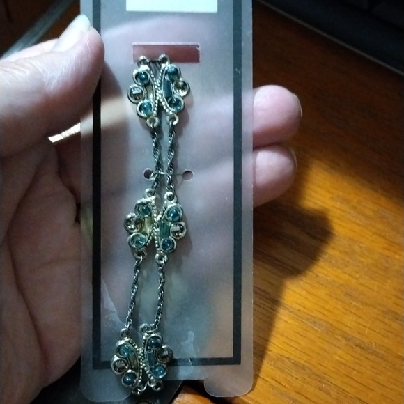 Butterfly bracelet - Picture 2 of 2